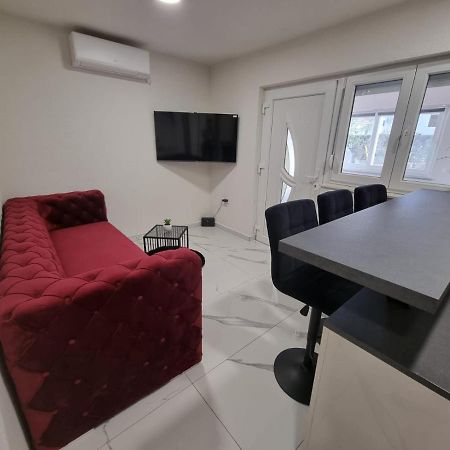 Apartman Lovre Zadar Bagian luar foto