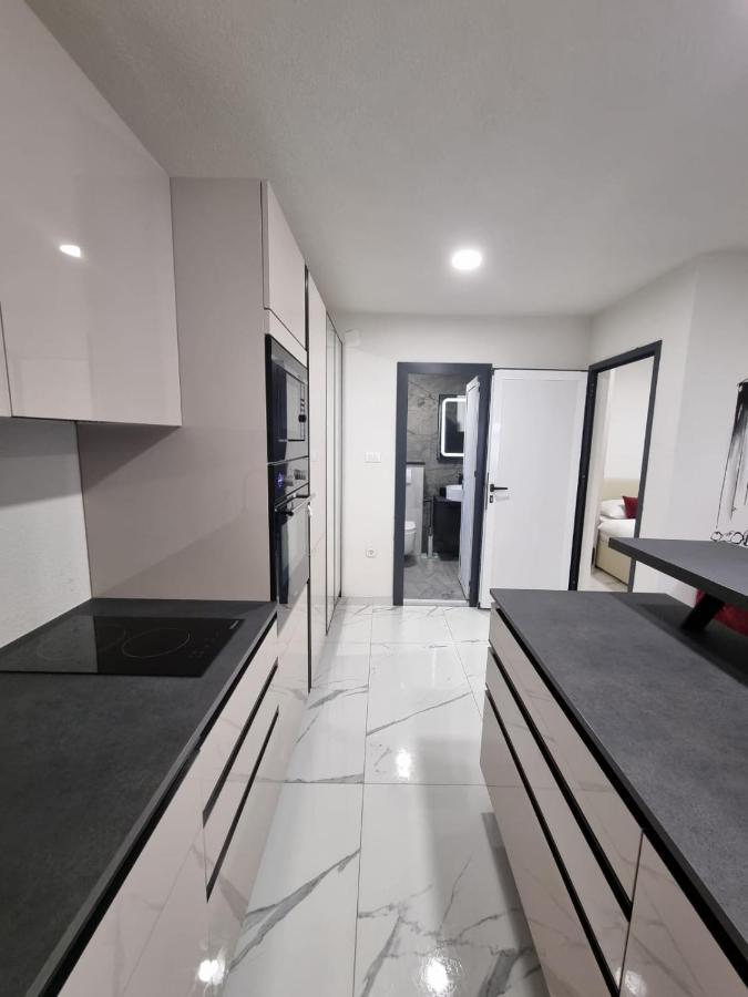 Apartman Lovre Zadar Bagian luar foto