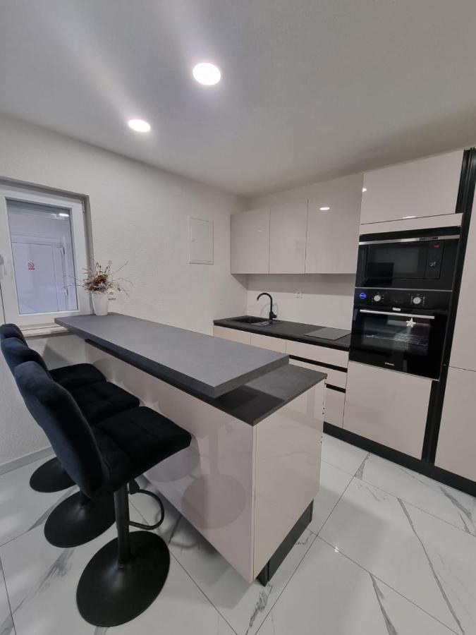 Apartman Lovre Zadar Bagian luar foto